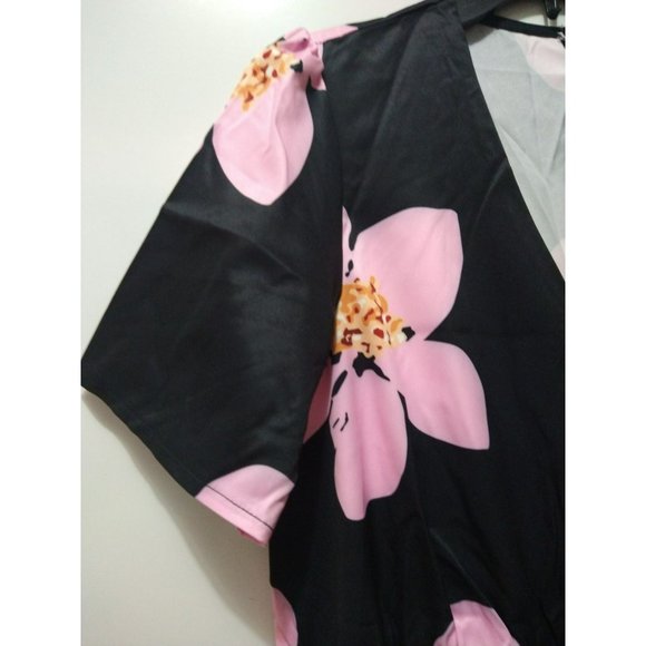 Black/pink blossoms one piece Jumpsuit Size 0X fits size Large - Picture 3 of 7